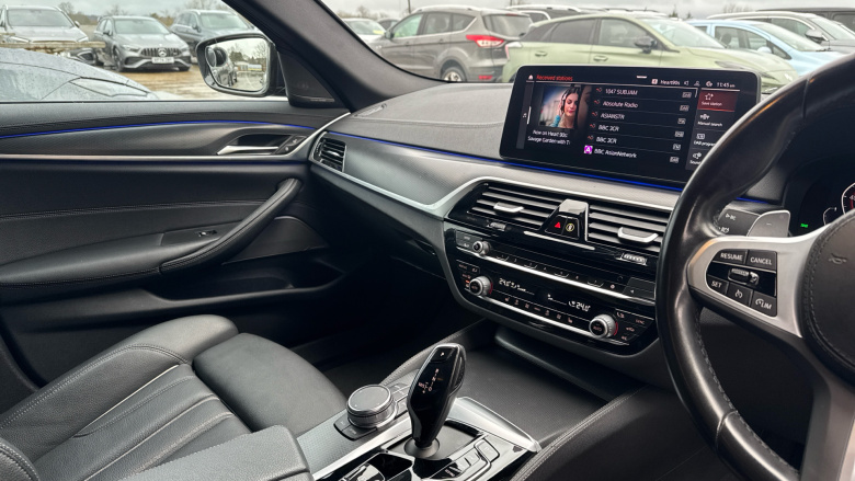 BMW 5 Series 520d xDrive MHT M Sport 4dr Step Auto Diesel Saloon